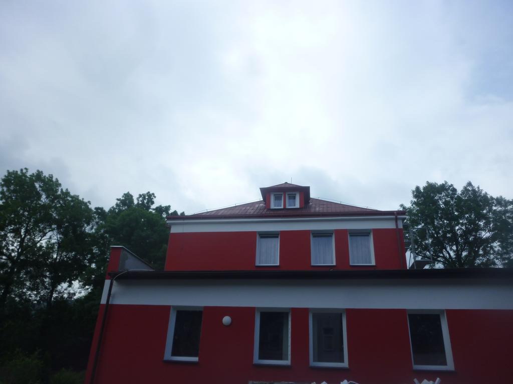 卡罗维发利公寓酒店 外观 照片